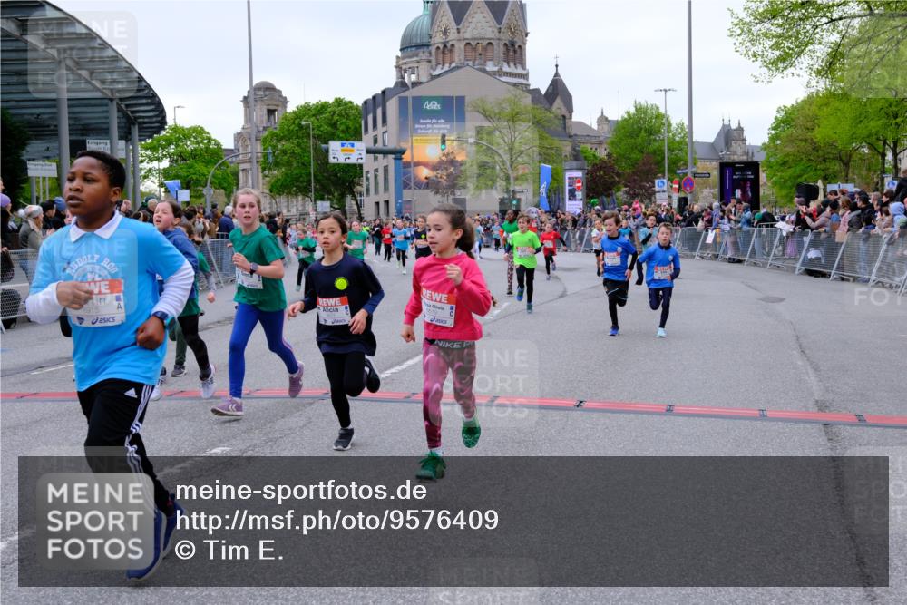 25.04.2026 - Das Zehntel Tim E. http://msf.ph/oto/9576409 25.04.2026 10:56:47 Ziel 5102, 5441, 5531, 5617, 5661, 5709, 5746, 5749, 5764, 5854, 5855, 5856, 5913, 5929, 6118, 6149, 6215, 6279, 6294, 6309, 6502, 6530, 6551, 6619, 6627, 6628, 6637, 6644, 6645, 6646, 6652, 6655, 6670, 6859, 6873, 6882, 6903, 6915, 6996, 7008, 7072, 7125, 7141, 7576, 7594, 7607, 7714, 7727, 7802, 7888, 7932, 7947, 7959, 8035 meine-sportfotos.de