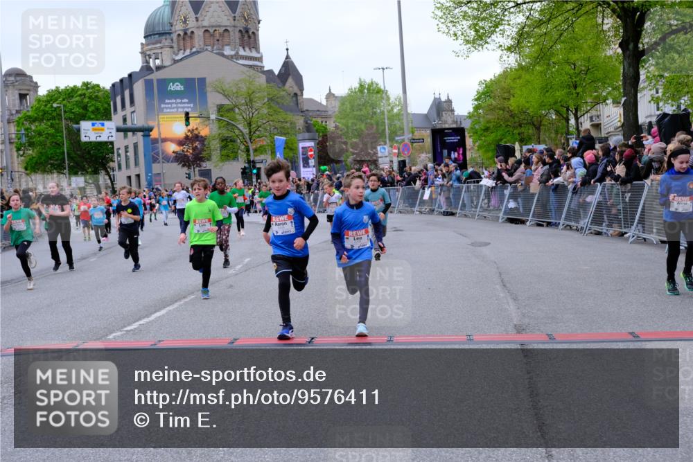 25.04.2026 - Das Zehntel Tim E. http://msf.ph/oto/9576411 25.04.2026 10:56:49 Ziel 5097, 5102, 5441, 5531, 5561, 5617, 5709, 5746, 5749, 5780, 5789, 5855, 5856, 5859, 5867, 5913, 5929, 6118, 6215, 6294, 6309, 6530, 6551, 6619, 6627, 6637, 6644, 6646, 6652, 6655, 6670, 6859, 6873, 6882, 6903, 6915, 6996, 7008, 7072, 7125, 7141, 7302, 7576, 7594, 7607, 7714, 7727, 7811, 7888, 7932, 7947, 7959, 8035 meine-sportfotos.de
