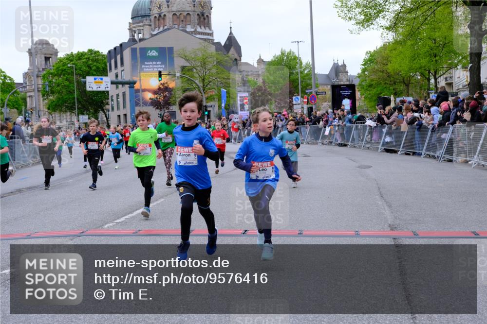 25.04.2026 - Das Zehntel Tim E. http://msf.ph/oto/9576416 25.04.2026 10:56:49 Ziel 5097, 5102, 5441, 5531, 5561, 5617, 5709, 5746, 5749, 5780, 5789, 5855, 5856, 5859, 5867, 5913, 5929, 6118, 6215, 6294, 6309, 6530, 6551, 6619, 6627, 6637, 6644, 6646, 6652, 6655, 6670, 6859, 6873, 6882, 6903, 6915, 6996, 7008, 7072, 7125, 7141, 7302, 7576, 7594, 7607, 7714, 7727, 7811, 7888, 7932, 7947, 7959, 8035 meine-sportfotos.de