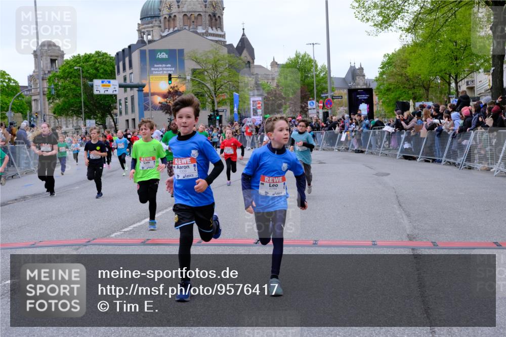 25.04.2026 - Das Zehntel Tim E. http://msf.ph/oto/9576417 25.04.2026 10:56:49 Ziel 5097, 5102, 5441, 5531, 5561, 5617, 5709, 5746, 5749, 5780, 5789, 5855, 5856, 5859, 5867, 5913, 5929, 6118, 6215, 6294, 6309, 6530, 6551, 6619, 6627, 6637, 6644, 6646, 6652, 6655, 6670, 6859, 6873, 6882, 6903, 6915, 6996, 7008, 7072, 7125, 7141, 7302, 7576, 7594, 7607, 7714, 7727, 7811, 7888, 7932, 7947, 7959, 8035 meine-sportfotos.de