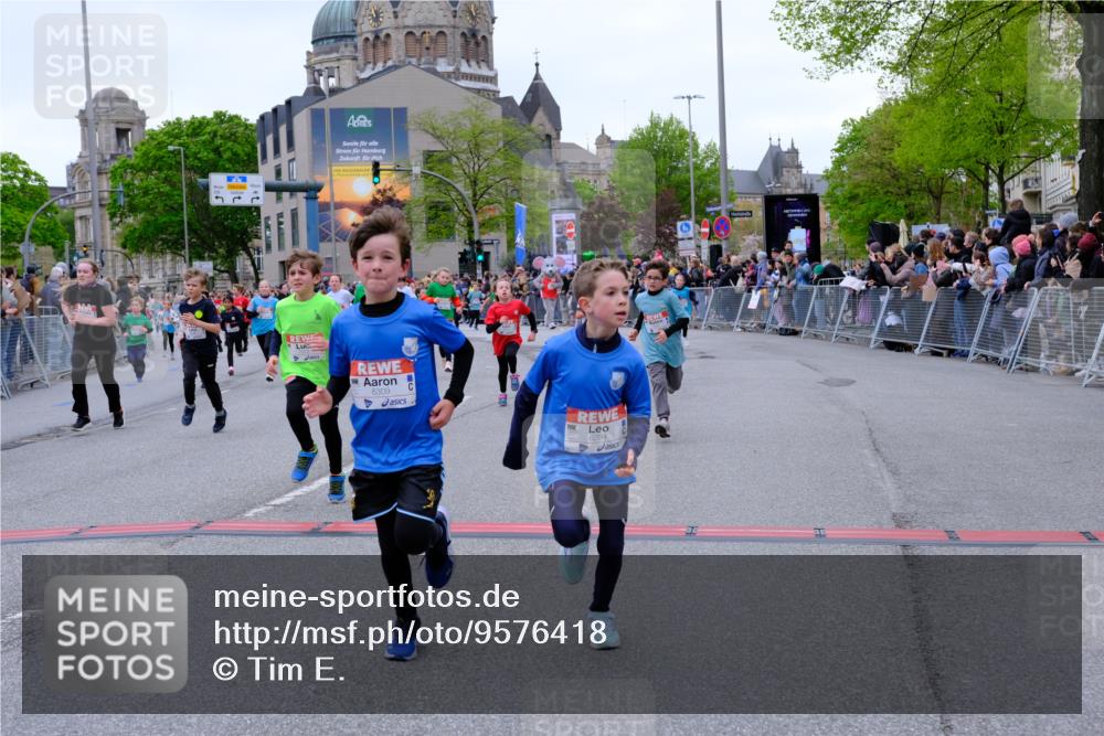 25.04.2026 - Das Zehntel Tim E. http://msf.ph/oto/9576418 25.04.2026 10:56:49 Ziel 5097, 5102, 5441, 5531, 5561, 5617, 5709, 5746, 5749, 5780, 5789, 5855, 5856, 5859, 5867, 5913, 5929, 6118, 6215, 6294, 6309, 6530, 6551, 6619, 6627, 6637, 6644, 6646, 6652, 6655, 6670, 6859, 6873, 6882, 6903, 6915, 6996, 7008, 7072, 7125, 7141, 7302, 7576, 7594, 7607, 7714, 7727, 7811, 7888, 7932, 7947, 7959, 8035 meine-sportfotos.de
