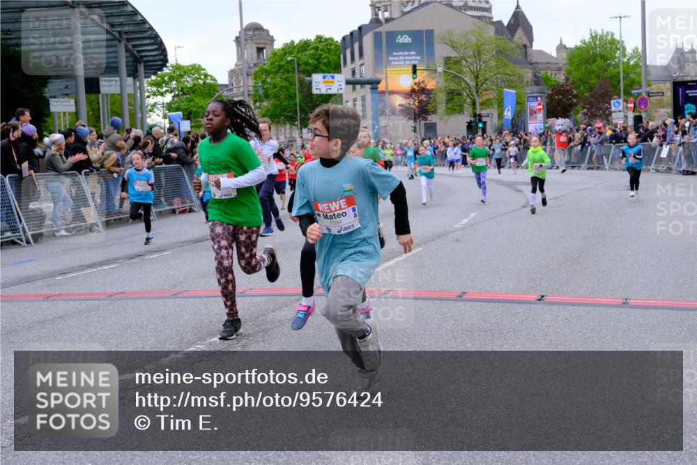 25.04.2026 - Das Zehntel Tim E. http://msf.ph/oto/9576424 25.04.2026 10:56:51 Ziel 5097, 5102, 5441, 5531, 5561, 5617, 5735, 5746, 5749, 5780, 5789, 5859, 5861, 5867, 5913, 5929, 6118, 6143, 6215, 6294, 6309, 6530, 6551, 6619, 6627, 6637, 6646, 6655, 6670, 6859, 6882, 6903, 6915, 6996, 7008, 7072, 7141, 7302, 7576, 7594, 7607, 7714, 7727, 7811, 7888, 7932, 7947, 7959, 8035 meine-sportfotos.de