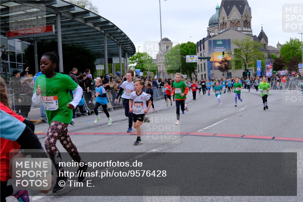 25.04.2026 - Das Zehntel Tim E. http://msf.ph/oto/9576428 25.04.2026 10:56:52 Ziel 5097, 5102, 5441, 5561, 5617, 5735, 5746, 5749, 5780, 5789, 5859, 5861, 5867, 5913, 6118, 6143, 6215, 6294, 6309, 6530, 6551, 6619, 6627, 6637, 6646, 6670, 6882, 6891, 6903, 6915, 6996, 7008, 7072, 7141, 7302, 7576, 7594, 7607, 7714, 7727, 7811, 7888, 7932, 7947, 7959, 8035 meine-sportfotos.de