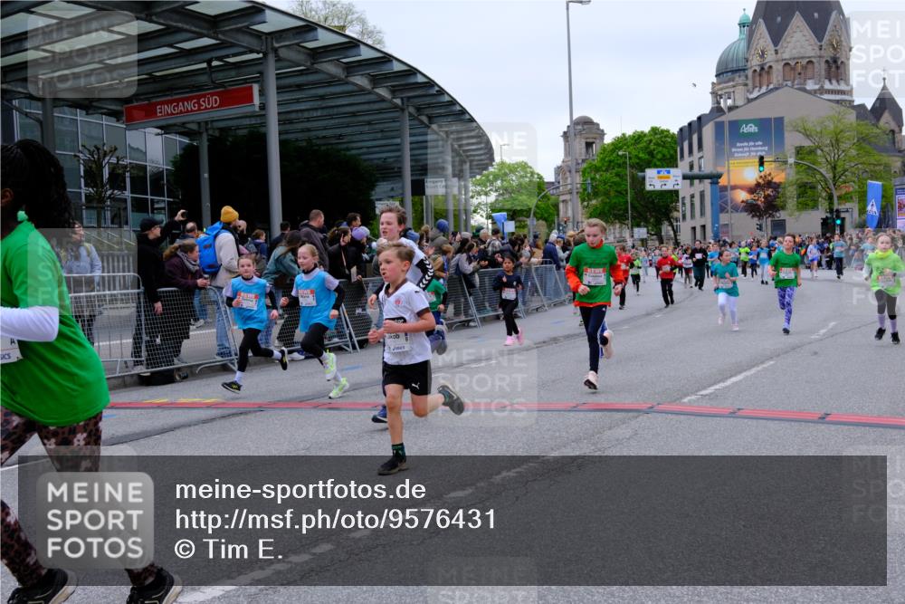 25.04.2026 - Das Zehntel Tim E. http://msf.ph/oto/9576431 25.04.2026 10:56:53 Ziel 5097, 5102, 5441, 5561, 5617, 5735, 5746, 5749, 5780, 5789, 5859, 5861, 5867, 5913, 6118, 6130, 6132, 6133, 6143, 6215, 6294, 6309, 6530, 6551, 6619, 6627, 6646, 6670, 6882, 6891, 6903, 6915, 7008, 7072, 7302, 7594, 7607, 7714, 7727, 7811, 7888, 7932, 7947, 7959, 8035 meine-sportfotos.de
