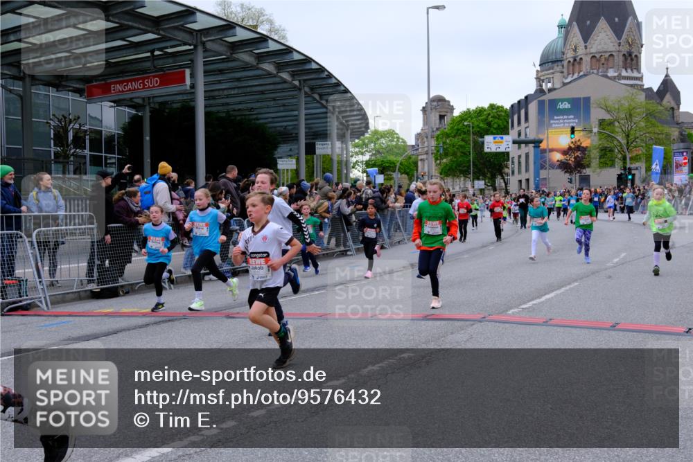 25.04.2026 - Das Zehntel Tim E. http://msf.ph/oto/9576432 25.04.2026 10:56:53 Ziel 5097, 5102, 5441, 5561, 5617, 5735, 5746, 5749, 5780, 5789, 5859, 5861, 5867, 5913, 6118, 6130, 6132, 6133, 6143, 6215, 6294, 6309, 6530, 6551, 6619, 6627, 6646, 6670, 6882, 6891, 6903, 6915, 7008, 7072, 7302, 7594, 7607, 7714, 7727, 7811, 7888, 7932, 7947, 7959, 8035 meine-sportfotos.de