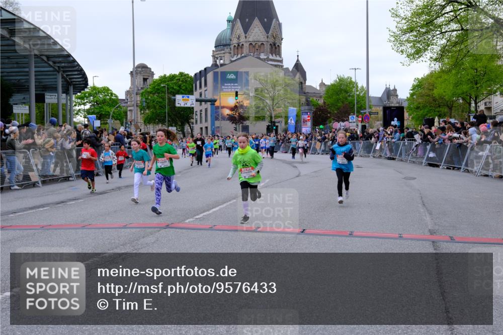 25.04.2026 - Das Zehntel Tim E. http://msf.ph/oto/9576433 25.04.2026 10:56:54 Ziel 5097, 5102, 5441, 5561, 5735, 5780, 5789, 5804, 5839, 5859, 5861, 5867, 5913, 6118, 6130, 6132, 6133, 6143, 6215, 6294, 6309, 6530, 6551, 6627, 6646, 6891, 6903, 7008, 7072, 7302, 7594, 7607, 7714, 7727, 7811, 7888, 7932, 7947, 7959, 8035 meine-sportfotos.de