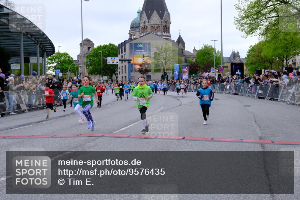 25.04.2026 - Das Zehntel Tim E. http://msf.ph/oto/9576435 25.04.2026 10:56:54 Ziel 5097, 5102, 5441, 5561, 5735, 5780, 5789, 5804, 5839, 5859, 5861, 5867, 5913, 6118, 6130, 6132, 6133, 6143, 6215, 6294, 6309, 6530, 6551, 6627, 6646, 6891, 6903, 7008, 7072, 7302, 7594, 7607, 7714, 7727, 7811, 7888, 7932, 7947, 7959, 8035 meine-sportfotos.de