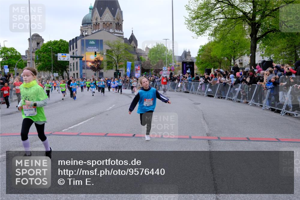 25.04.2026 - Das Zehntel Tim E. http://msf.ph/oto/9576440 25.04.2026 10:56:55 Ziel 5097, 5102, 5441, 5561, 5735, 5780, 5789, 5804, 5839, 5859, 5861, 5867, 5913, 6118, 6130, 6132, 6133, 6143, 6215, 6280, 6294, 6309, 6530, 6551, 6646, 6861, 6891, 6903, 7008, 7060, 7072, 7291, 7302, 7594, 7607, 7639, 7811, 7888, 7932, 8035 meine-sportfotos.de