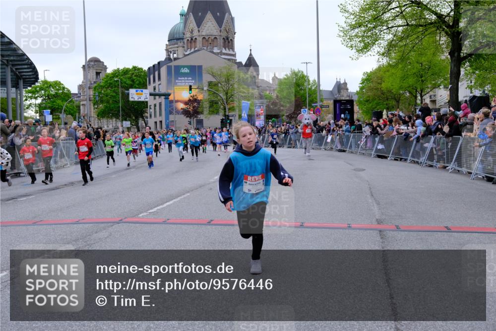25.04.2026 - Das Zehntel Tim E. http://msf.ph/oto/9576446 25.04.2026 10:56:56 Ziel 5097, 5102, 5386, 5441, 5561, 5735, 5780, 5789, 5804, 5839, 5859, 5861, 5867, 5913, 6118, 6130, 6132, 6133, 6143, 6215, 6280, 6294, 6309, 6530, 6551, 6646, 6861, 6891, 7008, 7060, 7072, 7291, 7302, 7594, 7607, 7639, 7811, 8035 meine-sportfotos.de