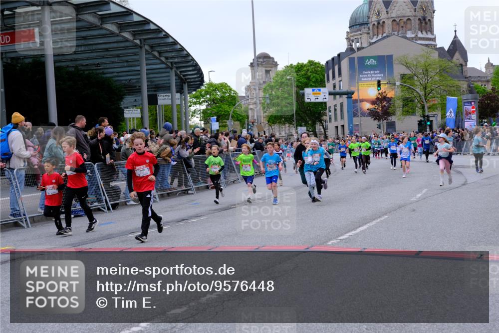 25.04.2026 - Das Zehntel Tim E. http://msf.ph/oto/9576448 25.04.2026 10:56:58 Ziel 5097, 5102, 5290, 5308, 5386, 5463, 5561, 5735, 5780, 5789, 5804, 5839, 5859, 5861, 5867, 5913, 6118, 6130, 6132, 6133, 6143, 6215, 6280, 6646, 6861, 6891, 7060, 7291, 7302, 7537, 7560, 7607, 7639, 7705, 7711, 7811, 8020, 8035 meine-sportfotos.de