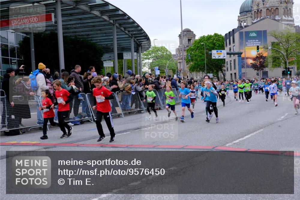 25.04.2026 - Das Zehntel Tim E. http://msf.ph/oto/9576450 25.04.2026 10:56:58 Ziel 5097, 5102, 5290, 5308, 5386, 5463, 5561, 5735, 5780, 5789, 5804, 5839, 5859, 5861, 5867, 5913, 6118, 6130, 6132, 6133, 6143, 6215, 6280, 6646, 6861, 6891, 7060, 7291, 7302, 7537, 7560, 7607, 7639, 7705, 7711, 7811, 8020, 8035 meine-sportfotos.de