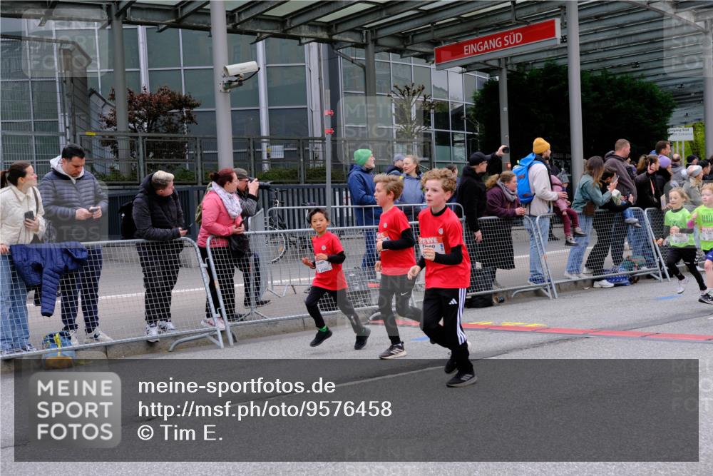 25.04.2026 - Das Zehntel Tim E. http://msf.ph/oto/9576458 25.04.2026 10:56:59 Ziel 5097, 5102, 5290, 5308, 5386, 5463, 5561, 5735, 5780, 5789, 5804, 5839, 5859, 5861, 5867, 6130, 6132, 6133, 6143, 6215, 6280, 6861, 6891, 7060, 7291, 7302, 7537, 7560, 7639, 7705, 7711, 7811, 7861, 8020 meine-sportfotos.de