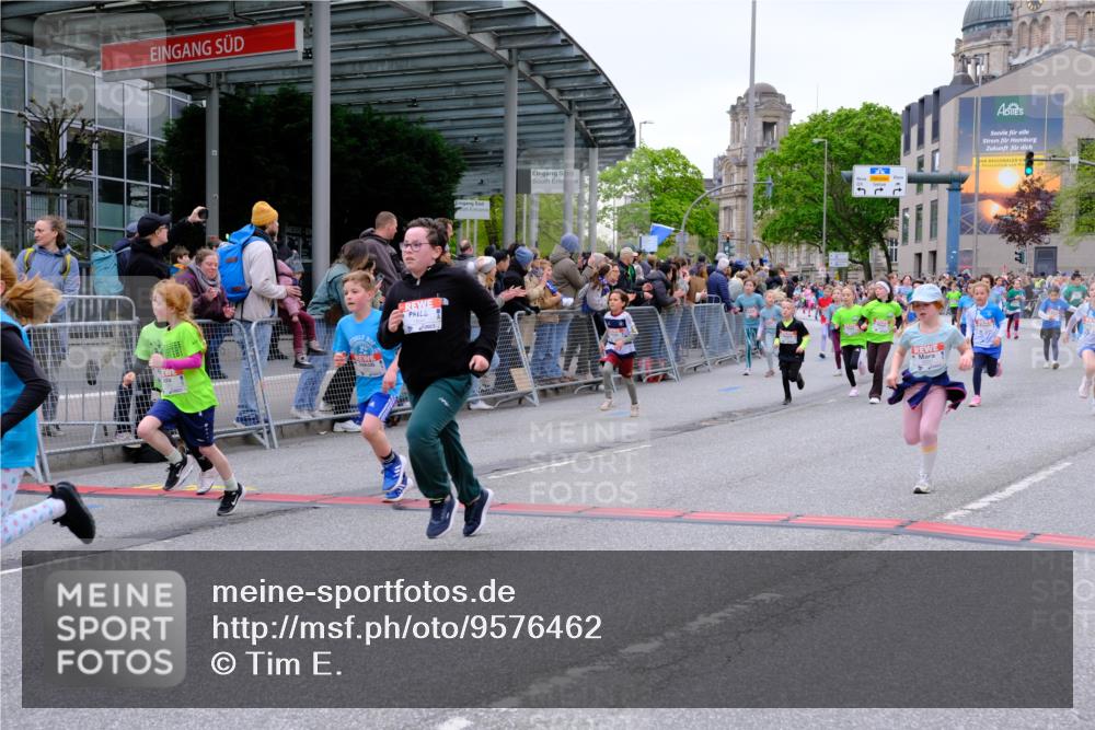 25.04.2026 - Das Zehntel Tim E. http://msf.ph/oto/9576462 25.04.2026 10:57:00 Ziel 5093, 5097, 5290, 5308, 5386, 5463, 5561, 5735, 5780, 5789, 5804, 5839, 5859, 5861, 5867, 6130, 6132, 6133, 6143, 6280, 6820, 6852, 6861, 6891, 7060, 7291, 7302, 7497, 7509, 7537, 7553, 7557, 7560, 7639, 7705, 7711, 7811, 7861, 8020 meine-sportfotos.de