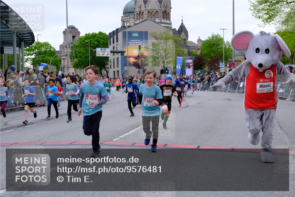25.04.2026 - Das Zehntel Tim E. http://msf.ph/oto/9576481 25.04.2026 10:57:04 Ziel 5093, 5290, 5308, 5384, 5386, 5451, 5463, 5804, 5839, 6004, 6122, 6126, 6130, 6132, 6133, 6228, 6234, 6275, 6280, 6413, 6820, 6852, 6861, 6891, 7060, 7291, 7497, 7509, 7537, 7553, 7557, 7560, 7583, 7639, 7705, 7711, 7861, 7926, 7962, 7987, 8020 meine-sportfotos.de