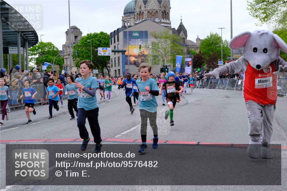 25.04.2026 - Das Zehntel Tim E. http://msf.ph/oto/9576482 25.04.2026 10:57:04 Ziel 5093, 5290, 5308, 5384, 5386, 5451, 5463, 5804, 5839, 6004, 6122, 6126, 6130, 6132, 6133, 6228, 6234, 6275, 6280, 6413, 6820, 6852, 6861, 6891, 7060, 7291, 7497, 7509, 7537, 7553, 7557, 7560, 7583, 7639, 7705, 7711, 7861, 7926, 7962, 7987, 8020 meine-sportfotos.de