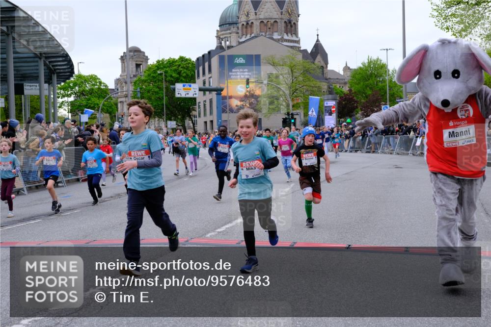 25.04.2026 - Das Zehntel Tim E. http://msf.ph/oto/9576483 25.04.2026 10:57:04 Ziel 5093, 5290, 5308, 5384, 5386, 5451, 5463, 5804, 5839, 6004, 6122, 6126, 6130, 6132, 6133, 6228, 6234, 6275, 6280, 6413, 6820, 6852, 6861, 6891, 7060, 7291, 7497, 7509, 7537, 7553, 7557, 7560, 7583, 7639, 7705, 7711, 7861, 7926, 7962, 7987, 8020 meine-sportfotos.de