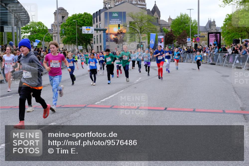 25.04.2026 - Das Zehntel Tim E. http://msf.ph/oto/9576486 25.04.2026 10:57:07 Ziel 5093, 5290, 5308, 5384, 5386, 5401, 5419, 5437, 5451, 5463, 5678, 5830, 6004, 6122, 6126, 6228, 6234, 6275, 6280, 6330, 6413, 6820, 6852, 6861, 7060, 7291, 7497, 7509, 7537, 7553, 7557, 7560, 7575, 7583, 7639, 7705, 7711, 7853, 7861, 7926, 7962, 7987, 8020 meine-sportfotos.de