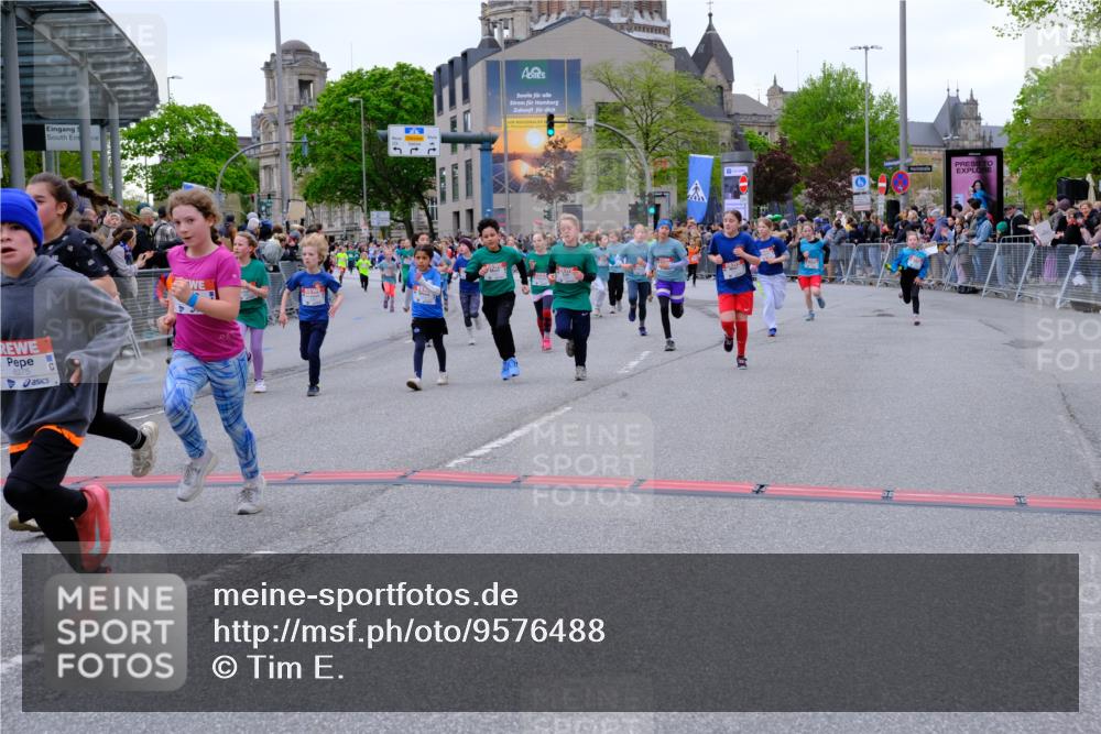 25.04.2026 - Das Zehntel Tim E. http://msf.ph/oto/9576488 25.04.2026 10:57:07 Ziel 5093, 5290, 5308, 5384, 5386, 5401, 5419, 5437, 5451, 5463, 5678, 5830, 6004, 6122, 6126, 6228, 6234, 6275, 6280, 6330, 6413, 6820, 6852, 6861, 7060, 7291, 7497, 7509, 7537, 7553, 7557, 7560, 7575, 7583, 7639, 7705, 7711, 7853, 7861, 7926, 7962, 7987, 8020 meine-sportfotos.de