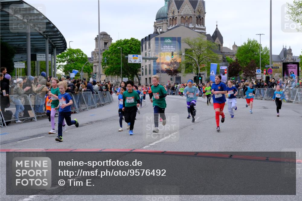 25.04.2026 - Das Zehntel Tim E. http://msf.ph/oto/9576492 25.04.2026 10:57:08 Ziel 5093, 5290, 5308, 5384, 5386, 5401, 5419, 5437, 5451, 5463, 5678, 5830, 6004, 6122, 6126, 6228, 6234, 6275, 6330, 6413, 6820, 6852, 7427, 7497, 7509, 7537, 7553, 7557, 7560, 7575, 7583, 7705, 7711, 7853, 7861, 7926, 7962, 7987, 8020 meine-sportfotos.de