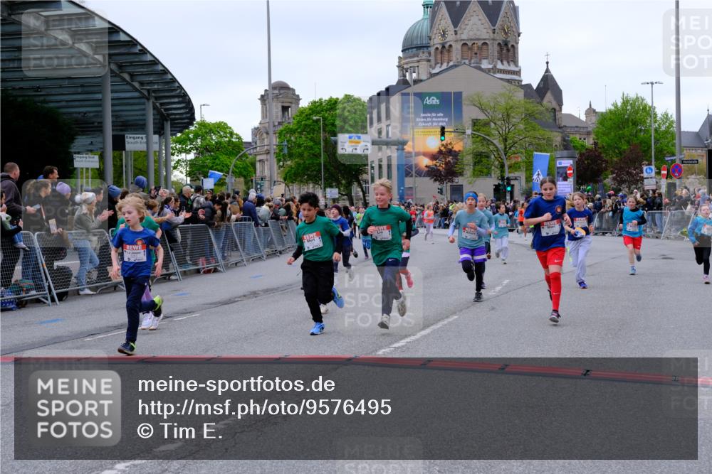 25.04.2026 - Das Zehntel Tim E. http://msf.ph/oto/9576495 25.04.2026 10:57:08 Ziel 5093, 5290, 5308, 5384, 5386, 5401, 5419, 5437, 5451, 5463, 5678, 5830, 6004, 6122, 6126, 6228, 6234, 6275, 6330, 6413, 6820, 6852, 7427, 7497, 7509, 7537, 7553, 7557, 7560, 7575, 7583, 7705, 7711, 7853, 7861, 7926, 7962, 7987, 8020 meine-sportfotos.de
