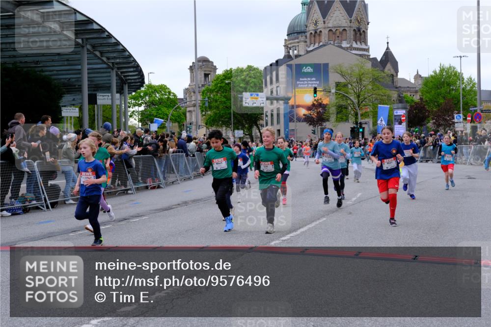 25.04.2026 - Das Zehntel Tim E. http://msf.ph/oto/9576496 25.04.2026 10:57:08 Ziel 5093, 5290, 5308, 5384, 5386, 5401, 5419, 5437, 5451, 5463, 5678, 5830, 6004, 6122, 6126, 6228, 6234, 6275, 6330, 6413, 6820, 6852, 7427, 7497, 7509, 7537, 7553, 7557, 7560, 7575, 7583, 7705, 7711, 7853, 7861, 7926, 7962, 7987, 8020 meine-sportfotos.de
