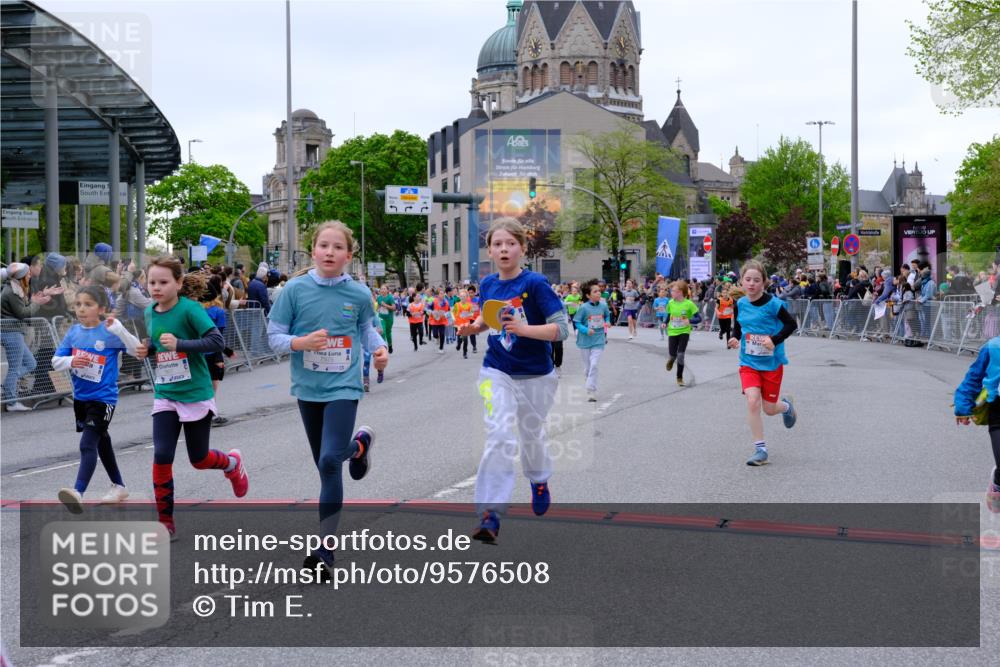 25.04.2026 - Das Zehntel Tim E. http://msf.ph/oto/9576508 25.04.2026 10:57:10 Ziel 5093, 5302, 5384, 5401, 5409, 5419, 5437, 5451, 5463, 5678, 5830, 6004, 6122, 6126, 6228, 6234, 6275, 6330, 6413, 6820, 6852, 7406, 7427, 7455, 7464, 7497, 7506, 7509, 7537, 7553, 7557, 7560, 7575, 7583, 7853, 7861, 7926, 7962, 7987 meine-sportfotos.de