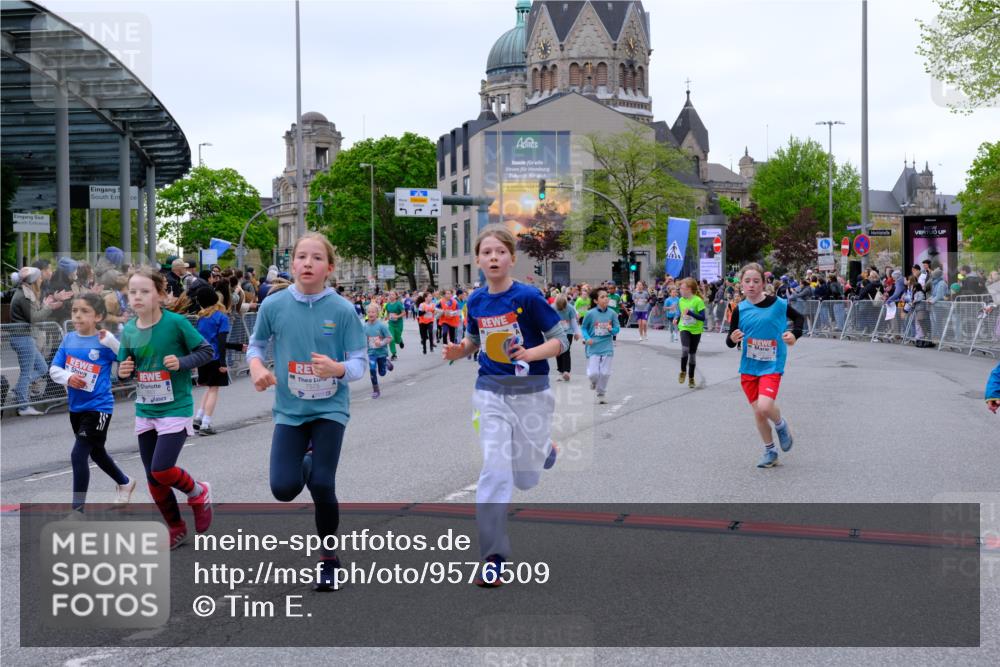 25.04.2026 - Das Zehntel Tim E. http://msf.ph/oto/9576509 25.04.2026 10:57:10 Ziel 5093, 5302, 5384, 5401, 5409, 5419, 5437, 5451, 5463, 5678, 5830, 6004, 6122, 6126, 6228, 6234, 6275, 6330, 6413, 6820, 6852, 7406, 7427, 7455, 7464, 7497, 7506, 7509, 7537, 7553, 7557, 7560, 7575, 7583, 7853, 7861, 7926, 7962, 7987 meine-sportfotos.de