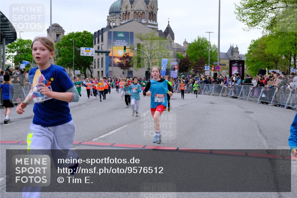 25.04.2026 - Das Zehntel Tim E. http://msf.ph/oto/9576512 25.04.2026 10:57:11 Ziel 5093, 5302, 5374, 5384, 5401, 5409, 5419, 5437, 5451, 5678, 5830, 6004, 6122, 6126, 6228, 6234, 6275, 6330, 6413, 6820, 6852, 7065, 7079, 7398, 7406, 7427, 7455, 7464, 7497, 7506, 7509, 7553, 7557, 7575, 7583, 7853, 7861, 7926, 7962, 7987 meine-sportfotos.de