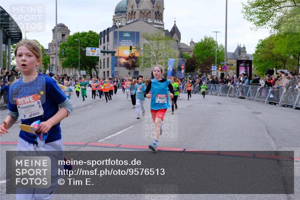 25.04.2026 - Das Zehntel Tim E. http://msf.ph/oto/9576513 25.04.2026 10:57:11 Ziel 5093, 5302, 5374, 5384, 5401, 5409, 5419, 5437, 5451, 5678, 5830, 6004, 6122, 6126, 6228, 6234, 6275, 6330, 6413, 6820, 6852, 7065, 7079, 7398, 7406, 7427, 7455, 7464, 7497, 7506, 7509, 7553, 7557, 7575, 7583, 7853, 7861, 7926, 7962, 7987 meine-sportfotos.de