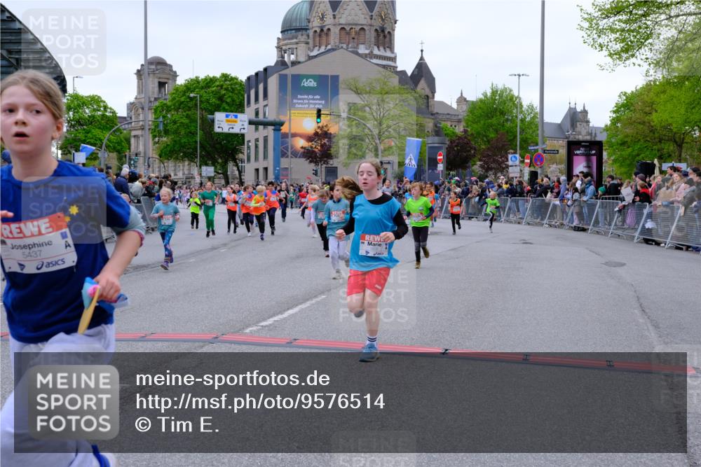 25.04.2026 - Das Zehntel Tim E. http://msf.ph/oto/9576514 25.04.2026 10:57:11 Ziel 5093, 5302, 5374, 5384, 5401, 5409, 5419, 5437, 5451, 5678, 5830, 6004, 6122, 6126, 6228, 6234, 6275, 6330, 6413, 6820, 6852, 7065, 7079, 7398, 7406, 7427, 7455, 7464, 7497, 7506, 7509, 7553, 7557, 7575, 7583, 7853, 7861, 7926, 7962, 7987 meine-sportfotos.de