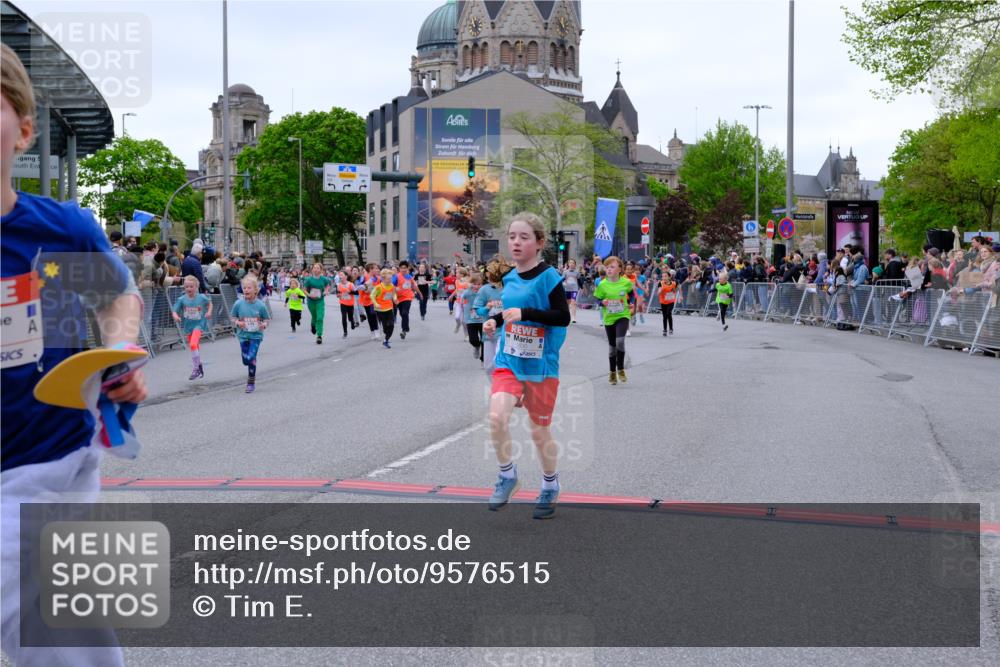 25.04.2026 - Das Zehntel Tim E. http://msf.ph/oto/9576515 25.04.2026 10:57:11 Ziel 5093, 5302, 5374, 5384, 5401, 5409, 5419, 5437, 5451, 5678, 5830, 6004, 6122, 6126, 6228, 6234, 6275, 6330, 6413, 6820, 6852, 7065, 7079, 7398, 7406, 7427, 7455, 7464, 7497, 7506, 7509, 7553, 7557, 7575, 7583, 7853, 7861, 7926, 7962, 7987 meine-sportfotos.de