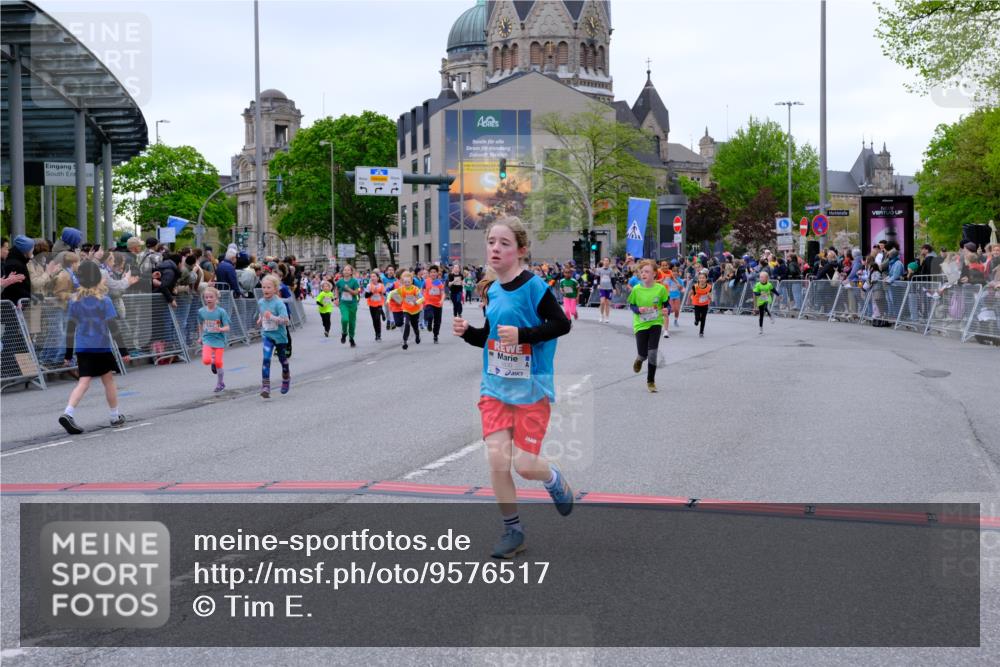25.04.2026 - Das Zehntel Tim E. http://msf.ph/oto/9576517 25.04.2026 10:57:12 Ziel 5093, 5302, 5374, 5384, 5401, 5409, 5419, 5437, 5451, 5528, 5678, 5830, 6004, 6122, 6126, 6228, 6234, 6275, 6330, 6413, 6820, 6852, 7065, 7079, 7374, 7377, 7396, 7398, 7401, 7406, 7427, 7455, 7464, 7497, 7506, 7509, 7553, 7557, 7575, 7583, 7853, 7926, 7958, 7962, 7987 meine-sportfotos.de