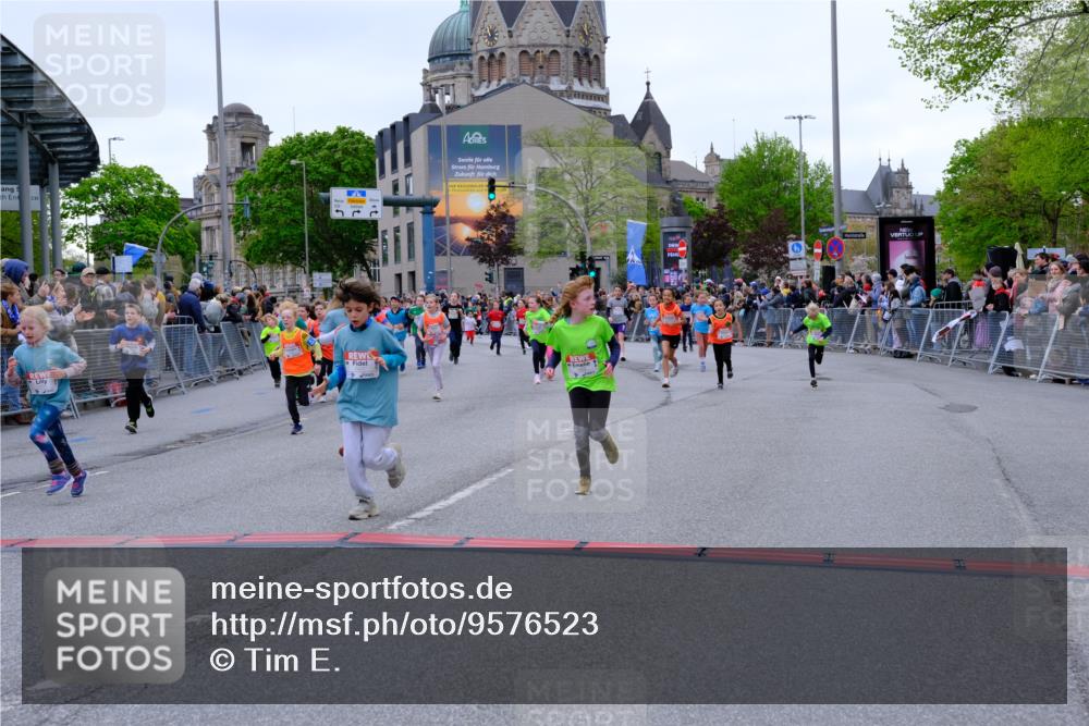 25.04.2026 - Das Zehntel Tim E. http://msf.ph/oto/9576523 25.04.2026 10:57:13 Ziel 5302, 5374, 5384, 5401, 5409, 5419, 5437, 5451, 5528, 5678, 5821, 5830, 5831, 6004, 6122, 6126, 6228, 6234, 6275, 6330, 6413, 7065, 7079, 7224, 7374, 7377, 7396, 7398, 7401, 7406, 7427, 7455, 7464, 7506, 7575, 7583, 7853, 7926, 7958, 7962, 7987 meine-sportfotos.de