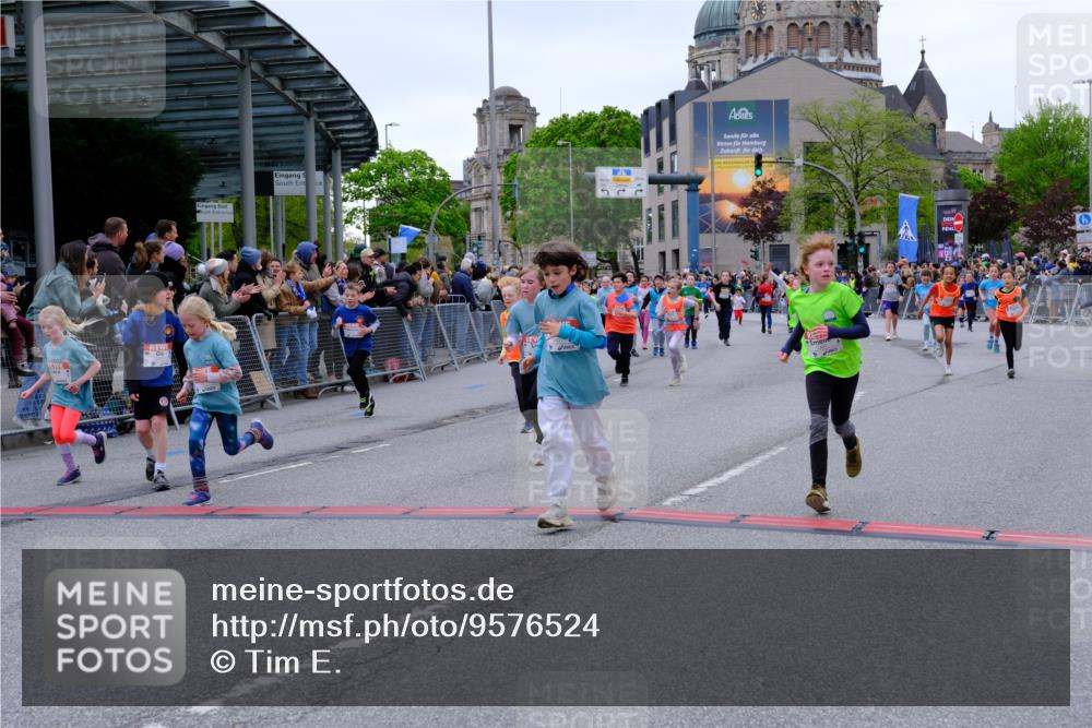 25.04.2026 - Das Zehntel Tim E. http://msf.ph/oto/9576524 25.04.2026 10:57:14 Ziel 5302, 5374, 5384, 5401, 5409, 5419, 5437, 5451, 5522, 5528, 5678, 5821, 5830, 5831, 6004, 6122, 6126, 6330, 6413, 6737, 6751, 6877, 6901, 7065, 7079, 7134, 7224, 7374, 7377, 7396, 7398, 7401, 7406, 7427, 7455, 7464, 7506, 7575, 7583, 7853, 7926, 7958, 7962, 7987 meine-sportfotos.de