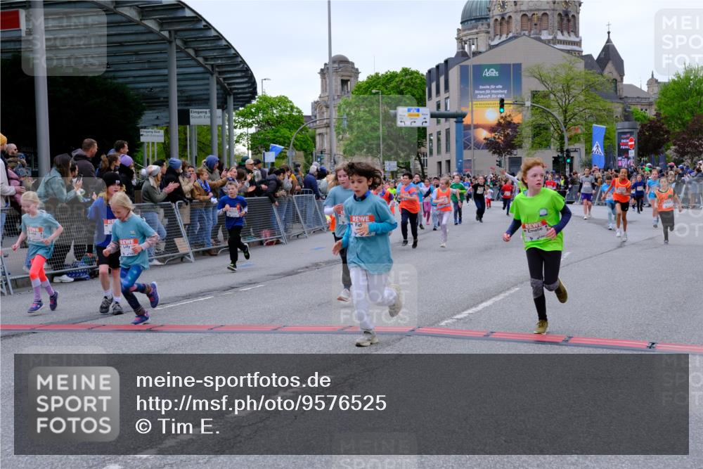 25.04.2026 - Das Zehntel Tim E. http://msf.ph/oto/9576525 25.04.2026 10:57:14 Ziel 5302, 5374, 5384, 5401, 5409, 5419, 5437, 5451, 5522, 5528, 5678, 5821, 5830, 5831, 6004, 6122, 6126, 6330, 6413, 6737, 6751, 6877, 6901, 7065, 7079, 7134, 7224, 7374, 7377, 7396, 7398, 7401, 7406, 7427, 7455, 7464, 7506, 7575, 7583, 7853, 7926, 7958, 7962, 7987 meine-sportfotos.de