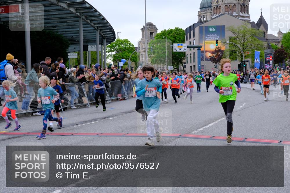 25.04.2026 - Das Zehntel Tim E. http://msf.ph/oto/9576527 25.04.2026 10:57:14 Ziel 5302, 5374, 5384, 5401, 5409, 5419, 5437, 5451, 5522, 5528, 5678, 5821, 5830, 5831, 6004, 6122, 6126, 6330, 6413, 6737, 6751, 6877, 6901, 7065, 7079, 7134, 7224, 7374, 7377, 7396, 7398, 7401, 7406, 7427, 7455, 7464, 7506, 7575, 7583, 7853, 7926, 7958, 7962, 7987 meine-sportfotos.de