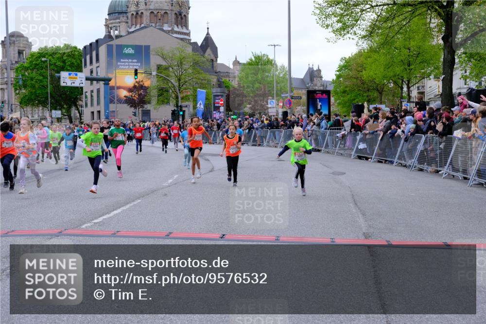 25.04.2026 - Das Zehntel Tim E. http://msf.ph/oto/9576532 25.04.2026 10:57:15 Ziel 5302, 5374, 5384, 5401, 5409, 5419, 5437, 5451, 5522, 5528, 5678, 5821, 5830, 5831, 6004, 6330, 6413, 6728, 6737, 6751, 6877, 6901, 7065, 7079, 7134, 7224, 7374, 7377, 7396, 7398, 7401, 7406, 7413, 7427, 7455, 7464, 7506, 7575, 7583, 7853, 7926, 7958, 7962, 7987 meine-sportfotos.de