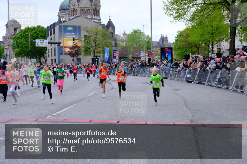 25.04.2026 - Das Zehntel Tim E. http://msf.ph/oto/9576534 25.04.2026 10:57:16 Ziel 5302, 5374, 5401, 5409, 5419, 5437, 5451, 5522, 5528, 5678, 5821, 5830, 5831, 6004, 6169, 6175, 6330, 6728, 6737, 6751, 6877, 6901, 7065, 7079, 7134, 7224, 7374, 7377, 7396, 7398, 7401, 7406, 7413, 7427, 7455, 7464, 7506, 7575, 7583, 7853, 7958, 7962 meine-sportfotos.de