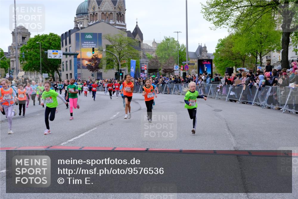 25.04.2026 - Das Zehntel Tim E. http://msf.ph/oto/9576536 25.04.2026 10:57:16 Ziel 5302, 5374, 5401, 5409, 5419, 5437, 5451, 5522, 5528, 5678, 5821, 5830, 5831, 6004, 6169, 6175, 6330, 6728, 6737, 6751, 6877, 6901, 7065, 7079, 7134, 7224, 7374, 7377, 7396, 7398, 7401, 7406, 7413, 7427, 7455, 7464, 7506, 7575, 7583, 7853, 7958, 7962 meine-sportfotos.de
