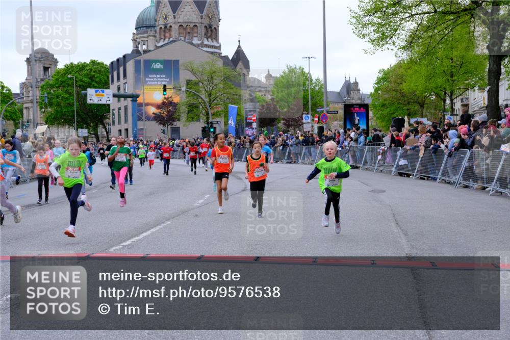 25.04.2026 - Das Zehntel Tim E. http://msf.ph/oto/9576538 25.04.2026 10:57:16 Ziel 5302, 5374, 5401, 5409, 5419, 5437, 5451, 5522, 5528, 5678, 5821, 5830, 5831, 6004, 6169, 6175, 6330, 6728, 6737, 6751, 6877, 6901, 7065, 7079, 7134, 7224, 7374, 7377, 7396, 7398, 7401, 7406, 7413, 7427, 7455, 7464, 7506, 7575, 7583, 7853, 7958, 7962 meine-sportfotos.de