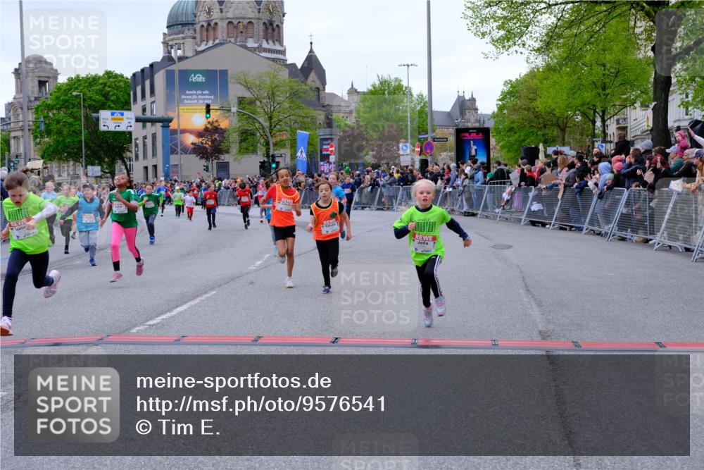 25.04.2026 - Das Zehntel Tim E. http://msf.ph/oto/9576541 25.04.2026 10:57:16 Ziel 5302, 5374, 5401, 5409, 5419, 5437, 5451, 5522, 5528, 5678, 5821, 5830, 5831, 6004, 6169, 6175, 6330, 6728, 6737, 6751, 6877, 6901, 7065, 7079, 7134, 7224, 7374, 7377, 7396, 7398, 7401, 7406, 7413, 7427, 7455, 7464, 7506, 7575, 7583, 7853, 7958, 7962 meine-sportfotos.de