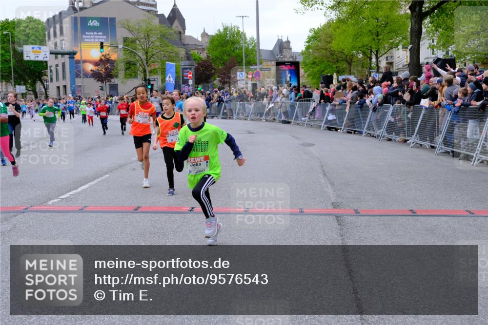 25.04.2026 - Das Zehntel Tim E. http://msf.ph/oto/9576543 25.04.2026 10:57:17 Ziel 5302, 5374, 5401, 5409, 5419, 5437, 5522, 5528, 5678, 5821, 5830, 5831, 6169, 6175, 6330, 6728, 6737, 6751, 6877, 6901, 7065, 7079, 7134, 7222, 7224, 7374, 7377, 7396, 7398, 7401, 7406, 7413, 7427, 7455, 7464, 7506, 7575, 7853, 7958 meine-sportfotos.de