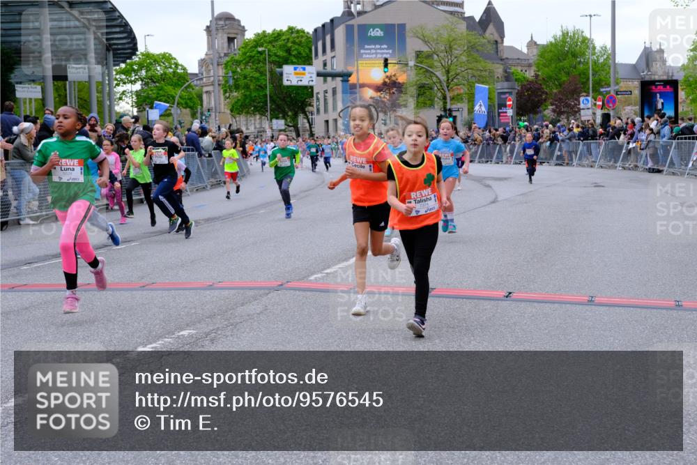25.04.2026 - Das Zehntel Tim E. http://msf.ph/oto/9576545 25.04.2026 10:57:18 Ziel 5013, 5302, 5374, 5409, 5522, 5528, 5821, 5830, 5831, 6138, 6169, 6175, 6728, 6737, 6751, 6877, 6901, 7065, 7079, 7134, 7222, 7224, 7374, 7377, 7396, 7398, 7401, 7406, 7413, 7427, 7455, 7464, 7506, 7958 meine-sportfotos.de