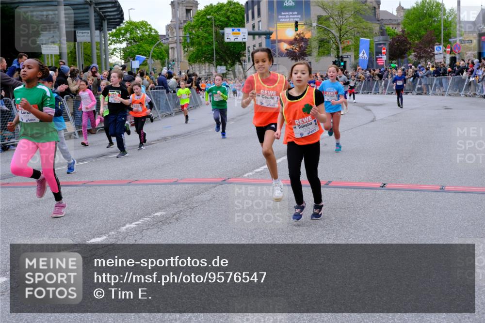 25.04.2026 - Das Zehntel Tim E. http://msf.ph/oto/9576547 25.04.2026 10:57:18 Ziel 5013, 5302, 5374, 5409, 5522, 5528, 5821, 5830, 5831, 6138, 6169, 6175, 6728, 6737, 6751, 6877, 6901, 7065, 7079, 7134, 7222, 7224, 7374, 7377, 7396, 7398, 7401, 7406, 7413, 7427, 7455, 7464, 7506, 7958 meine-sportfotos.de
