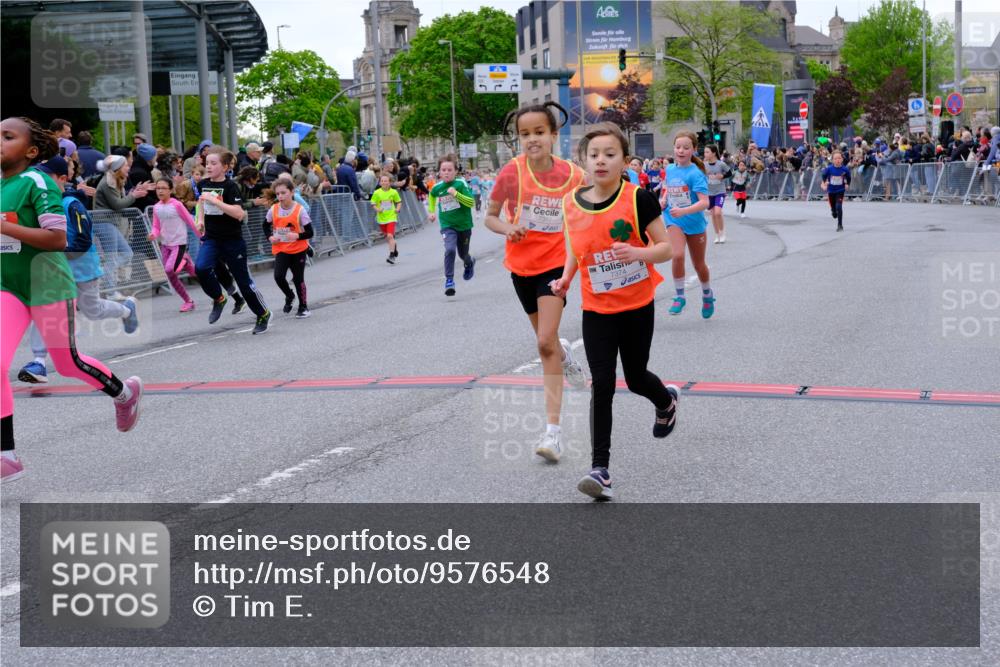 25.04.2026 - Das Zehntel Tim E. http://msf.ph/oto/9576548 25.04.2026 10:57:18 Ziel 5013, 5302, 5374, 5409, 5522, 5528, 5821, 5830, 5831, 6138, 6169, 6175, 6728, 6737, 6751, 6877, 6901, 7065, 7079, 7134, 7222, 7224, 7374, 7377, 7396, 7398, 7401, 7406, 7413, 7427, 7455, 7464, 7506, 7958 meine-sportfotos.de