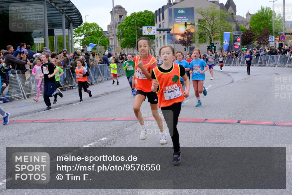 25.04.2026 - Das Zehntel Tim E. http://msf.ph/oto/9576550 25.04.2026 10:57:18 Ziel 5013, 5302, 5374, 5409, 5522, 5528, 5821, 5830, 5831, 6138, 6169, 6175, 6728, 6737, 6751, 6877, 6901, 7065, 7079, 7134, 7222, 7224, 7374, 7377, 7396, 7398, 7401, 7406, 7413, 7427, 7455, 7464, 7506, 7958 meine-sportfotos.de