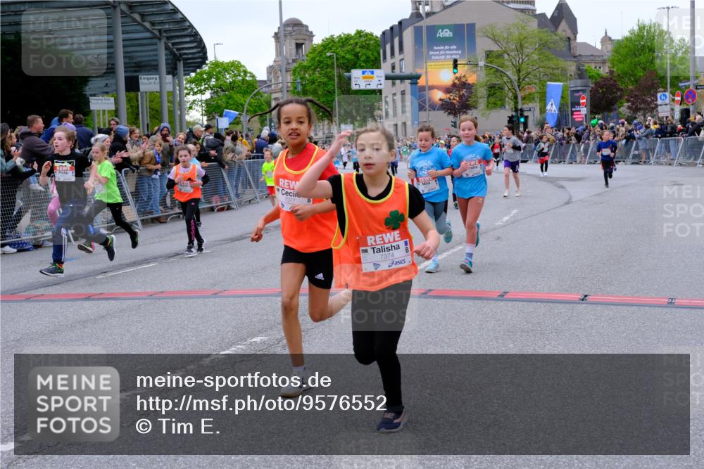 25.04.2026 - Das Zehntel Tim E. http://msf.ph/oto/9576552 25.04.2026 10:57:18 Ziel 5013, 5302, 5374, 5409, 5522, 5528, 5821, 5830, 5831, 6138, 6169, 6175, 6728, 6737, 6751, 6877, 6901, 7065, 7079, 7134, 7222, 7224, 7374, 7377, 7396, 7398, 7401, 7406, 7413, 7427, 7455, 7464, 7506, 7958 meine-sportfotos.de