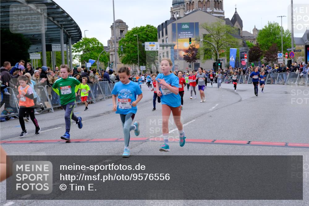 25.04.2026 - Das Zehntel Tim E. http://msf.ph/oto/9576556 25.04.2026 10:57:19 Ziel 5013, 5302, 5333, 5374, 5409, 5522, 5528, 5821, 5831, 6138, 6169, 6175, 6235, 6728, 6737, 6751, 6877, 6901, 7065, 7079, 7134, 7222, 7224, 7374, 7377, 7396, 7398, 7401, 7406, 7413, 7427, 7455, 7464, 7506, 7958 meine-sportfotos.de