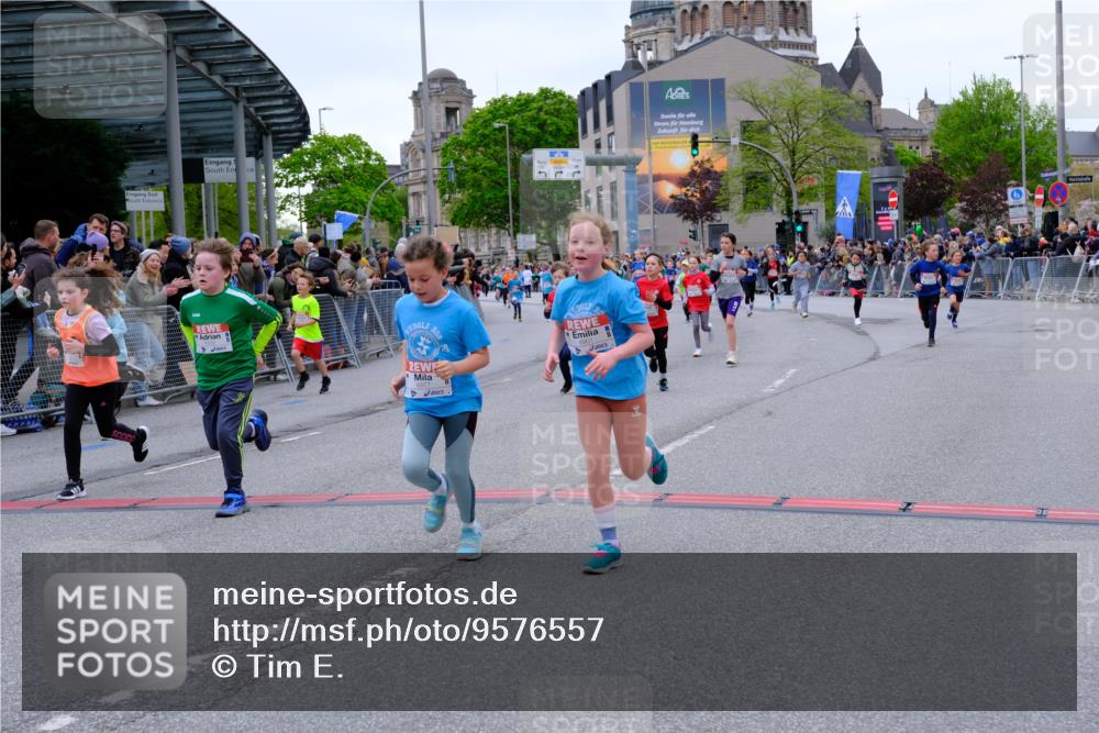 25.04.2026 - Das Zehntel Tim E. http://msf.ph/oto/9576557 25.04.2026 10:57:19 Ziel 5013, 5302, 5333, 5374, 5409, 5522, 5528, 5821, 5831, 6138, 6169, 6175, 6235, 6728, 6737, 6751, 6877, 6901, 7065, 7079, 7134, 7222, 7224, 7374, 7377, 7396, 7398, 7401, 7406, 7413, 7427, 7455, 7464, 7506, 7958 meine-sportfotos.de