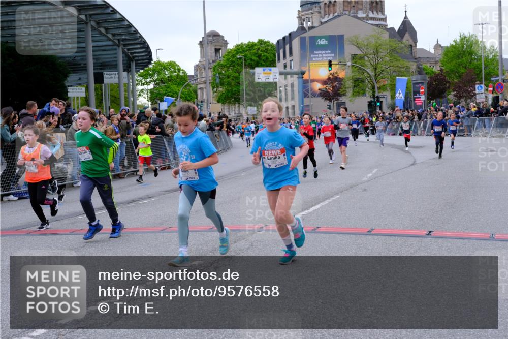 25.04.2026 - Das Zehntel Tim E. http://msf.ph/oto/9576558 25.04.2026 10:57:20 Ziel 5013, 5302, 5333, 5338, 5374, 5409, 5522, 5528, 5821, 5831, 6138, 6169, 6175, 6235, 6728, 6737, 6751, 6877, 6901, 7065, 7079, 7134, 7222, 7224, 7374, 7377, 7396, 7398, 7401, 7406, 7413, 7427, 7455, 7464, 7506, 7958 meine-sportfotos.de